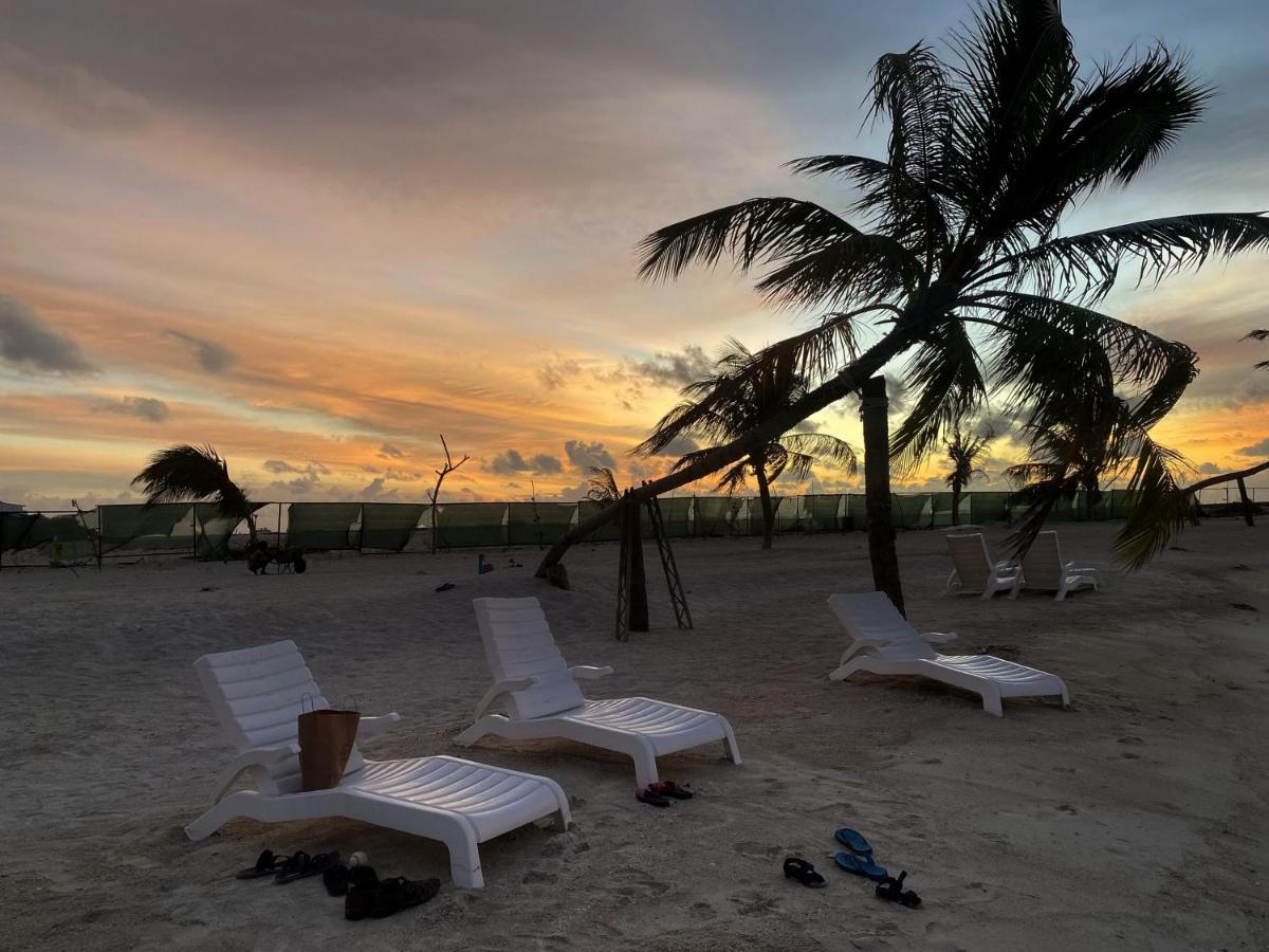 Adroit Beach Inn Guraidhoo  Exterior photo